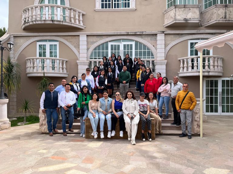 Imparten taller sobre operación de ama de llaves en Sombrerete