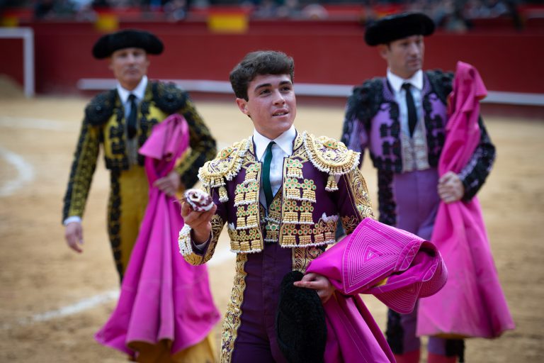 Jarocho pasea una oreja en la cuarta de abono