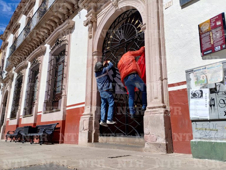 Se lanza SPAUAZ contra manifestantes no autorizados