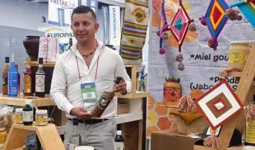 Participan alumnos de Utzac en Expo ANTAD Guadalajara 2024