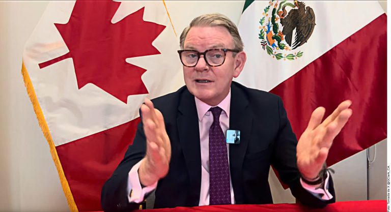 Pega a 1.4 millones la visa canadiense