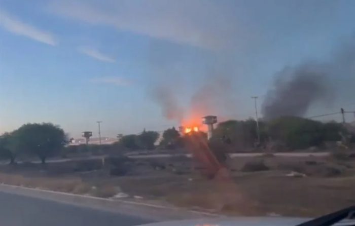 Se amotinan en penal de San Luis Potosí; causan incendio
