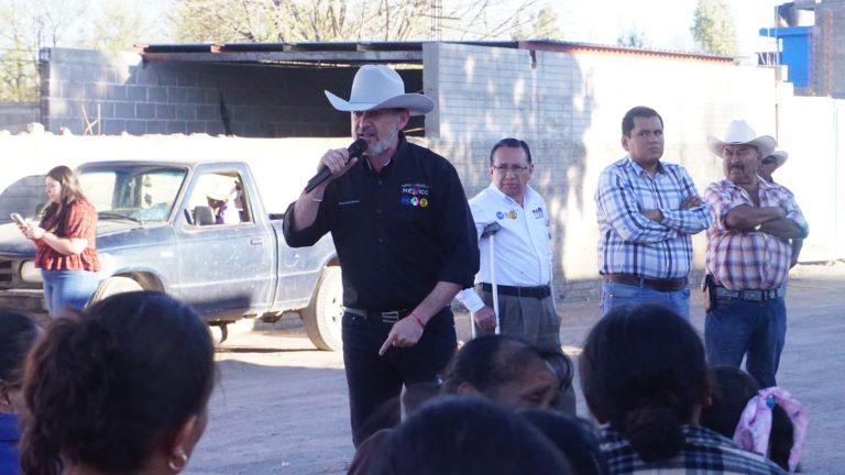 Se reúne Raymundo Moreno con habitantes de Río Grande