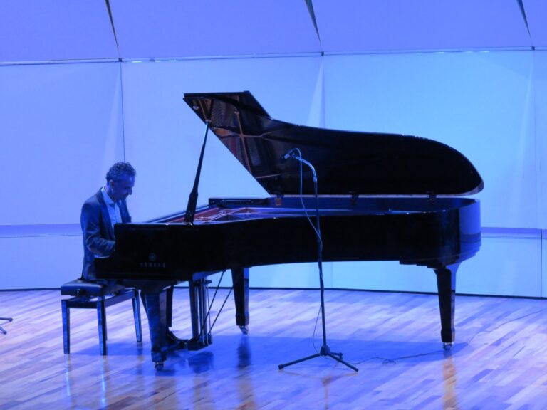 Concluye Édgar Dorantes Ciclo Internacional de Piano