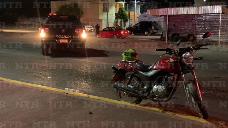 Motociclista resulta lesionado tras impactar contra automóvil en conia Francisco Villa