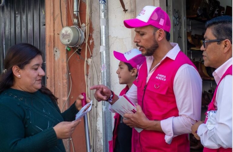 Se compromete Mike Vázquez con jubilados y pensionados