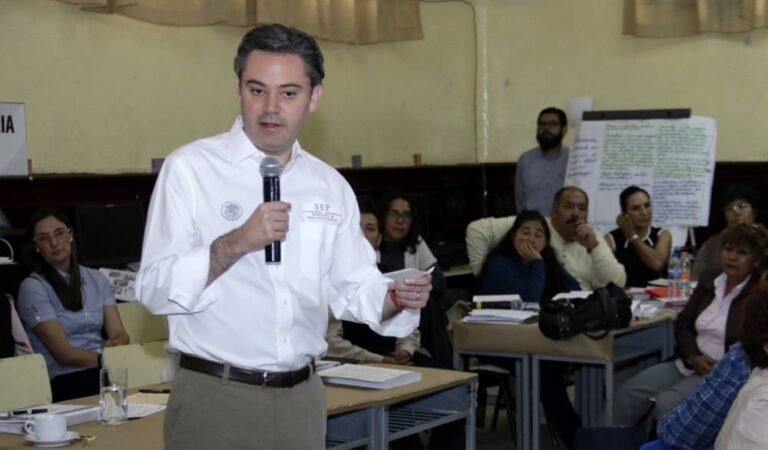 Anuncia Nuño Mayer mejora integral al programa de tablets