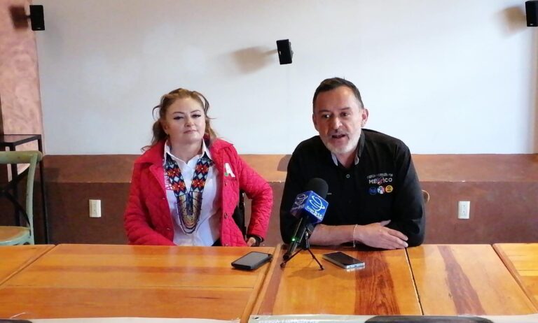 Acusa Claudia Anaya intimidación de policía
