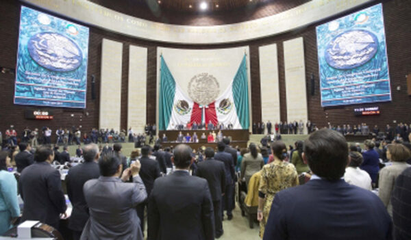 Congreso mexicano exige a países certidumbre para niños migrantes