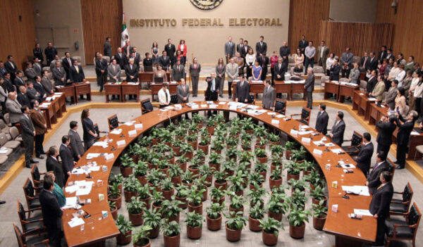 Defenderá IFE proyecto de presupuesto 2014 en Cámara de Diputados