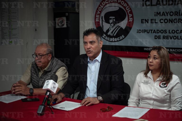 Acusan de usar en campaña a servidores de la nación