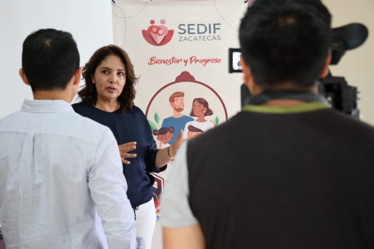 Participan 15 parejas en taller “Escuela para Padres Adoptivos”