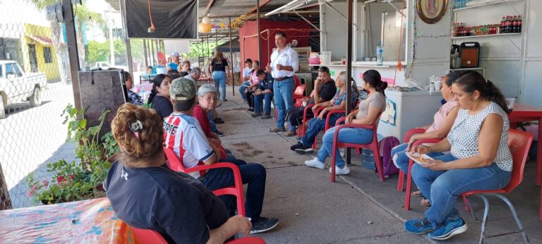 Escucha Olegario Viramontes las necesidades del pueblo