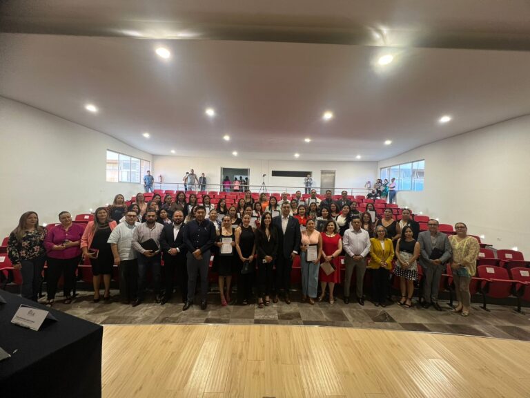 Firman CDHEZ y FGJE convenio de colaboración