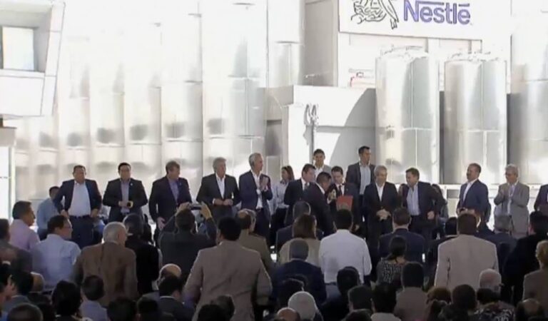 Inaugura Peña Nieto fábrica de nutrición infantil en Jalisco