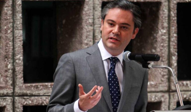 Obrador miente, educación no se privatiza: Nuño Mayer