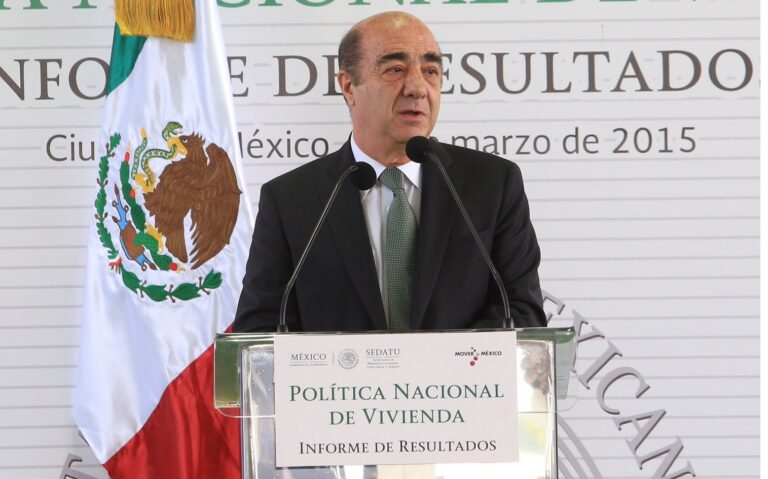 Otorgan prisión domiciliaria a Murillo Karam
