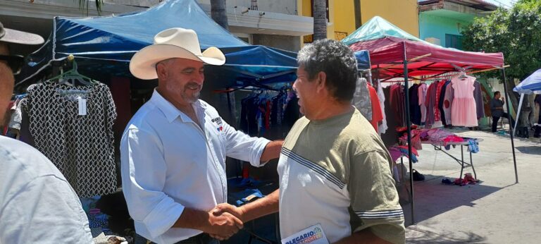 Promete Olegario Viramontes reparación de iglesias y capillas en Jalpa