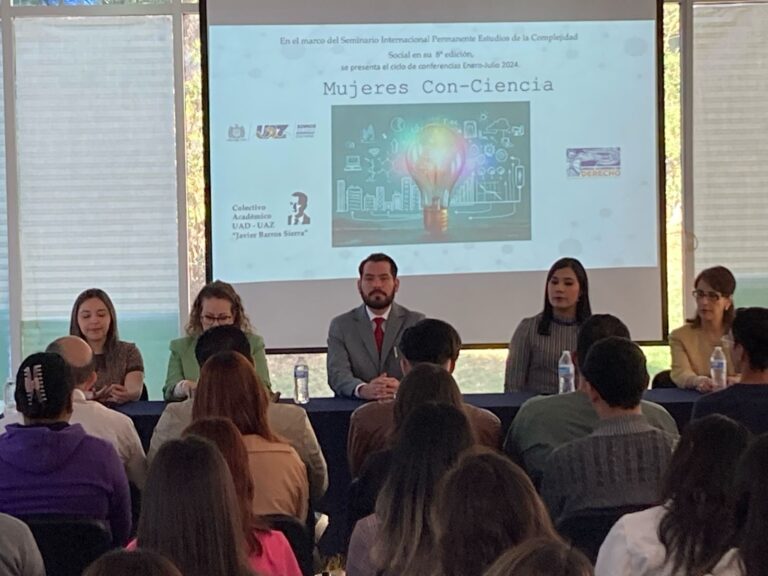 Realizan mesa redonda “Mujeres Con-Ciencia”