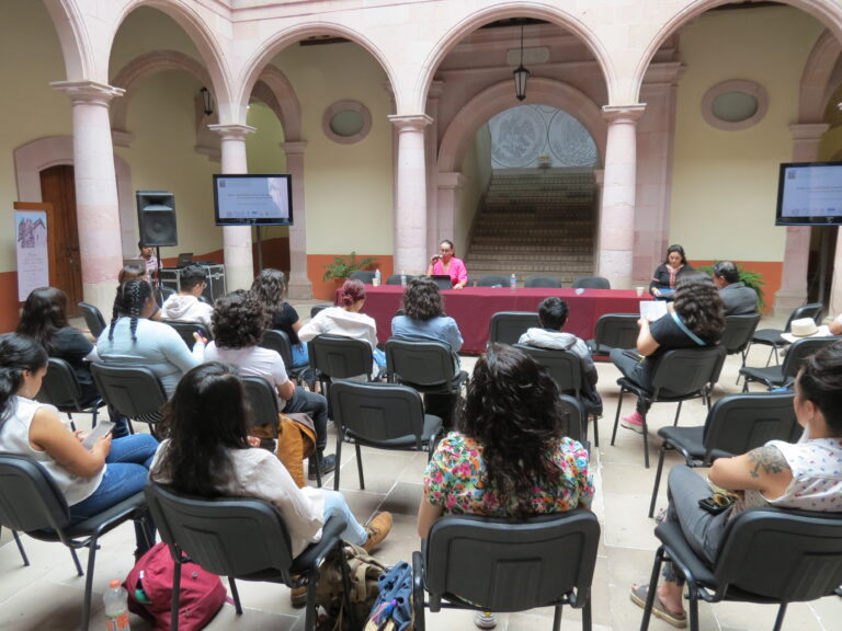 Realizan seminario sobre arqueología y patrimonio cultural