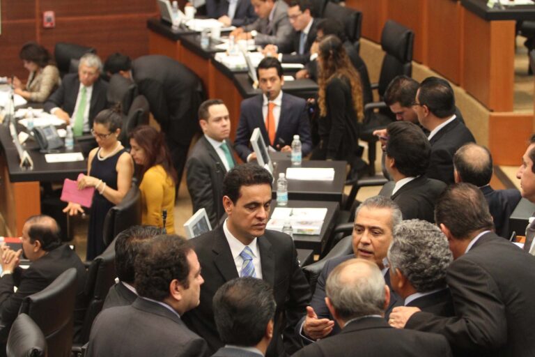 Senadores avalan formato de debate en telecomunicaciones