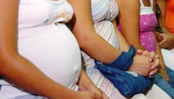 Convocan a jóvenes para prevenir embarazos adolescentes
