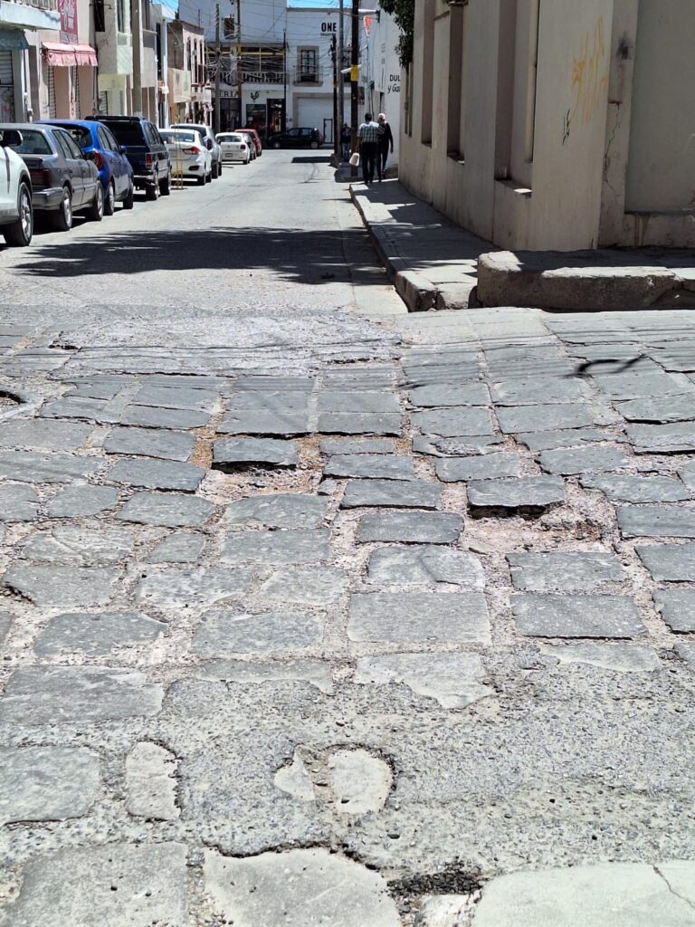 Urge reparar baches en Guadalupe