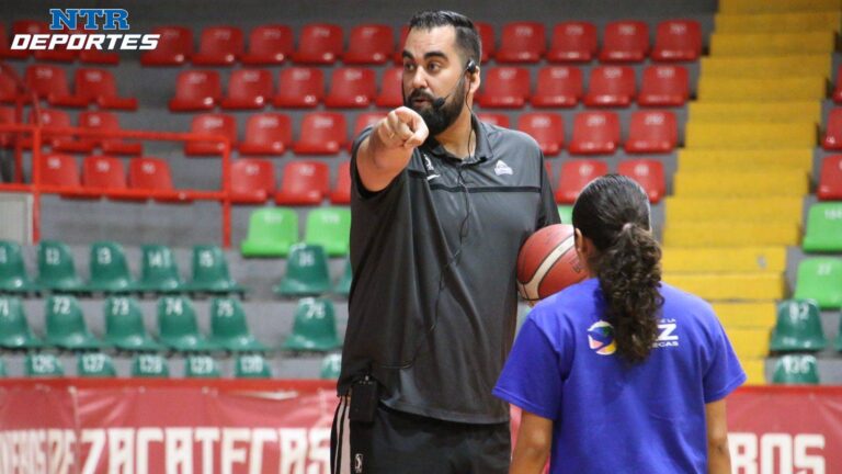 Zacatecanos se capacitan con el coach Ramón Díaz