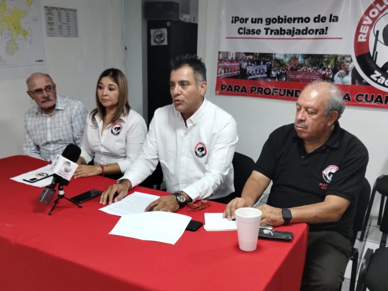 Buscan firmas para revocación de mandato