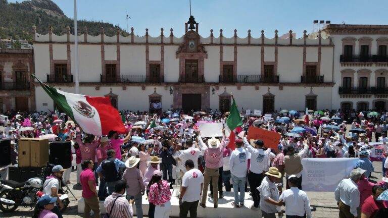 Participa Varela en Marcha por la Democracia