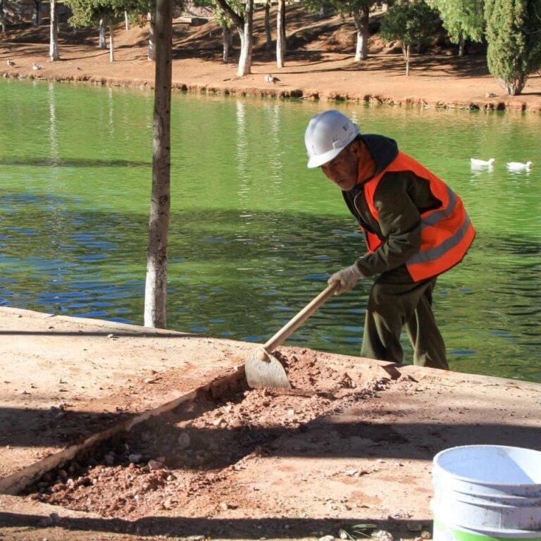 Supervisan trabajos de mantenimiento en La Encantada