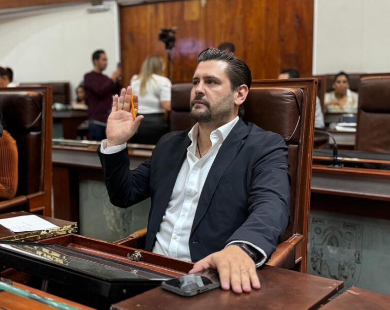 «El pueblo pone, el pueblo quita»: Juan Carlos Corona
