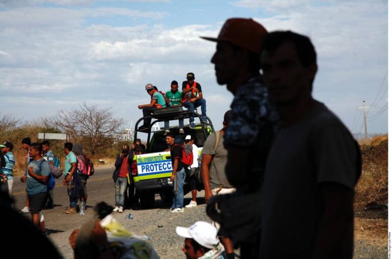 Acusa violaciones en trayecto a EU