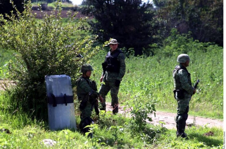 Agreden huachicoleros a soldados en Puebla