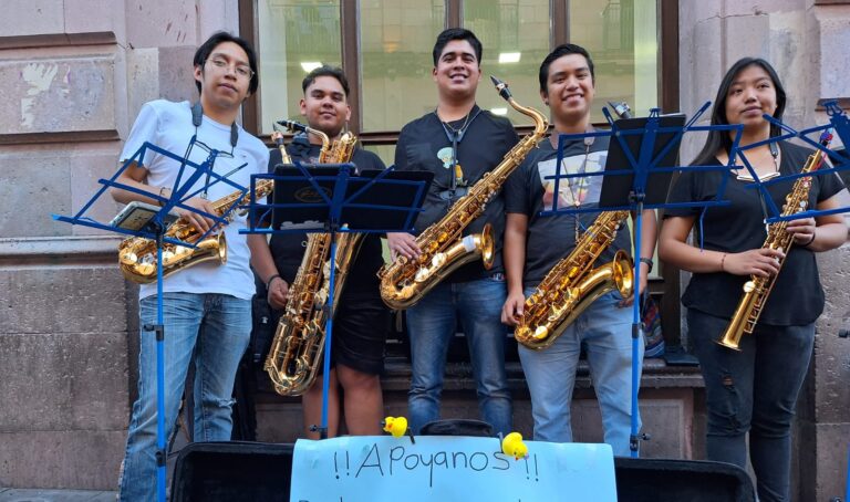 Estudiantes buscan recaudar fondos para ir a festival
