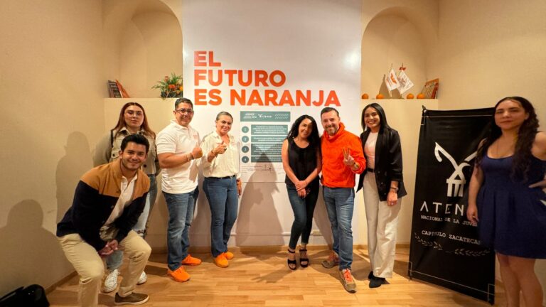 Firma Juan Del Real carta compromiso por futuro de juventudes