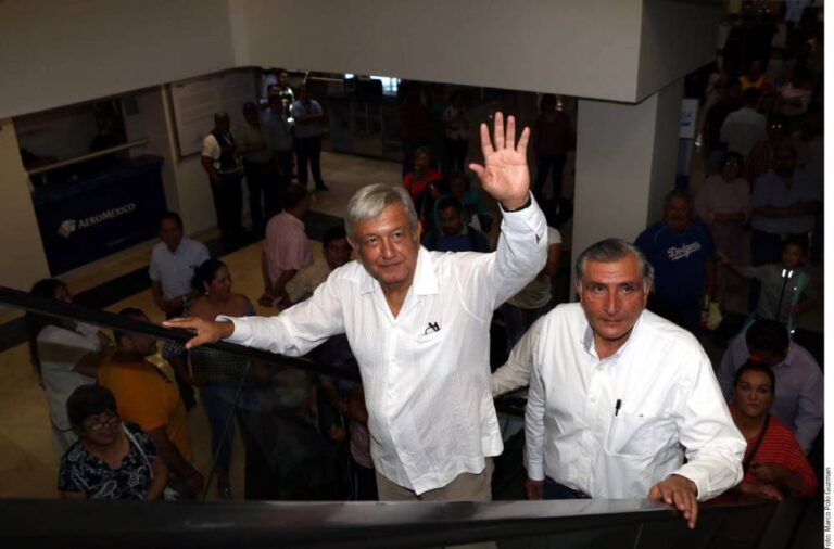 Minimiza AMLO críticas por gabinete