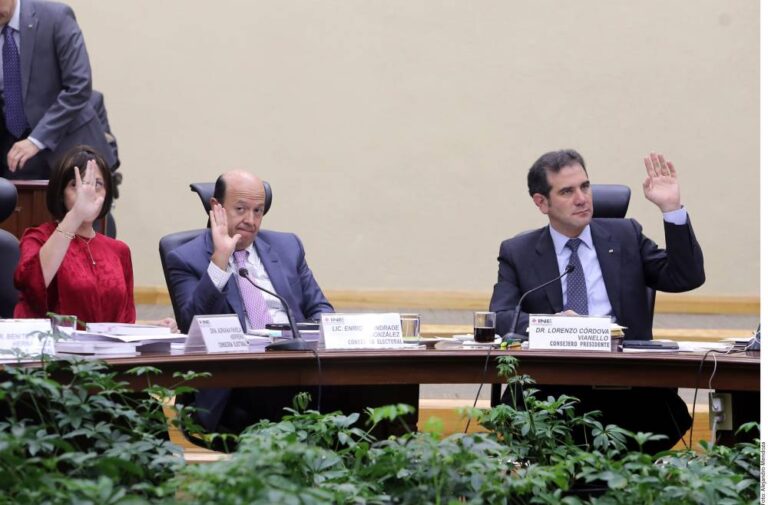 Multa INE con 2.4 mdp por afiliaciones