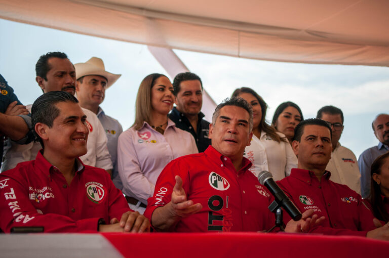 Niegan priístas herencia maldita