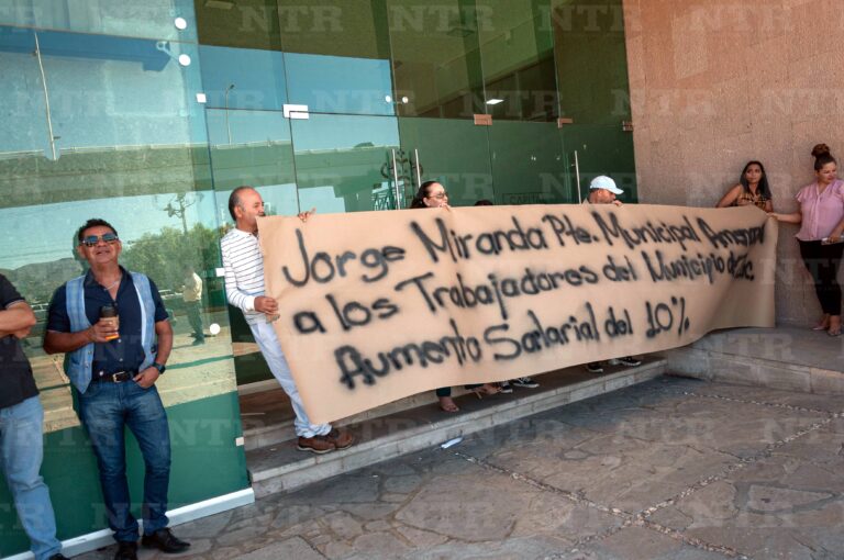 Pide SITEZ aumento salarial; toma presidencia