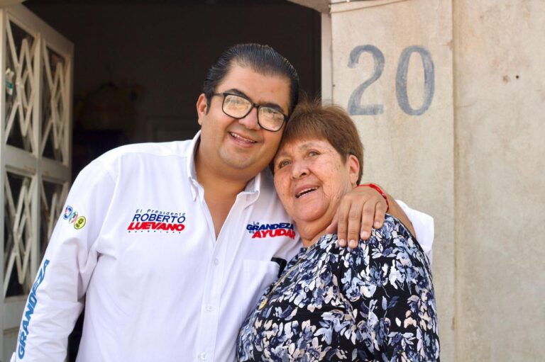 Promete Luévano apoyo a jefas de familia