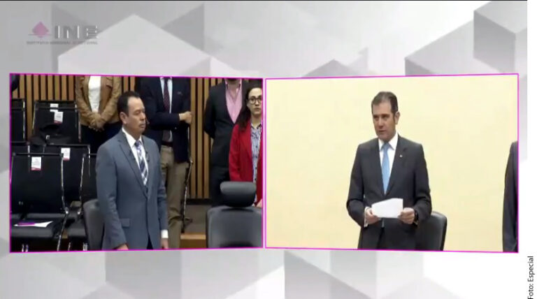 Protesta consejero de PES en el INE