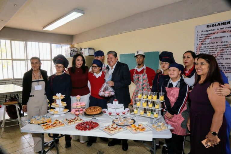 Reconocen a comunidad educativa del CAM “Gabriela Brimmer”