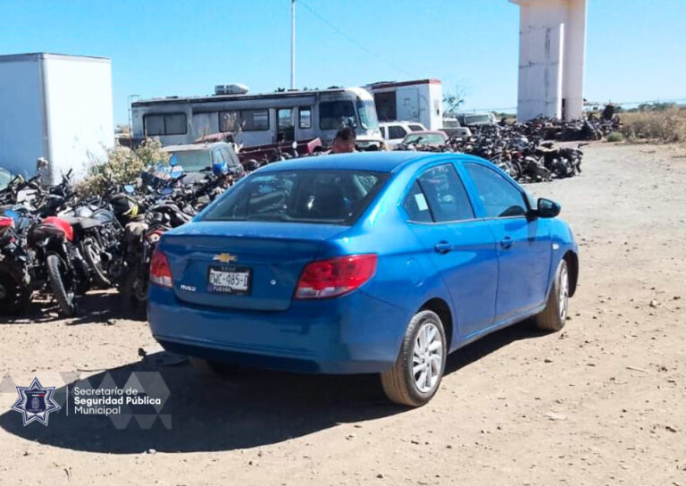 Recuperan vehículo con reporte de robo