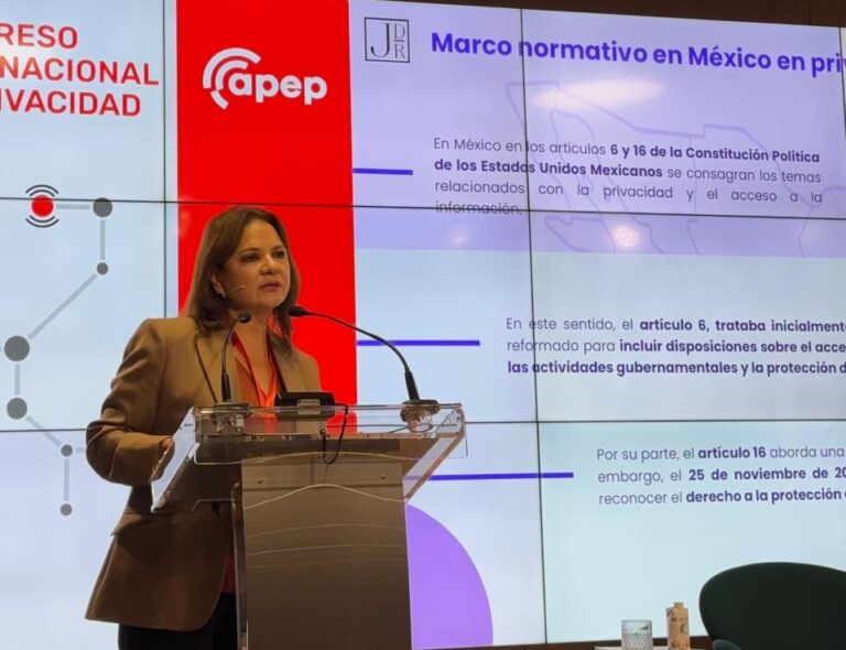 Regulación de IA apunta a desarrolladores en México: Julieta del Río