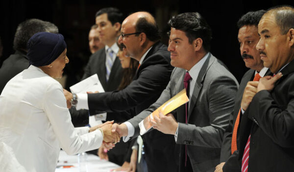 Resaltan en Guadalajara a docentes como constructores de bienestar