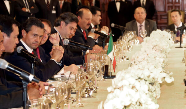 Revisan Peña Nieto y gobernadores avance de reformas