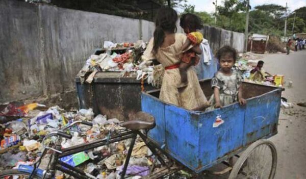 Son pobres 5 de cada 10 infantes en México