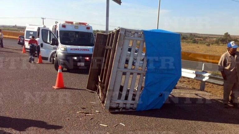 Se accidentan jornaleros en carretera