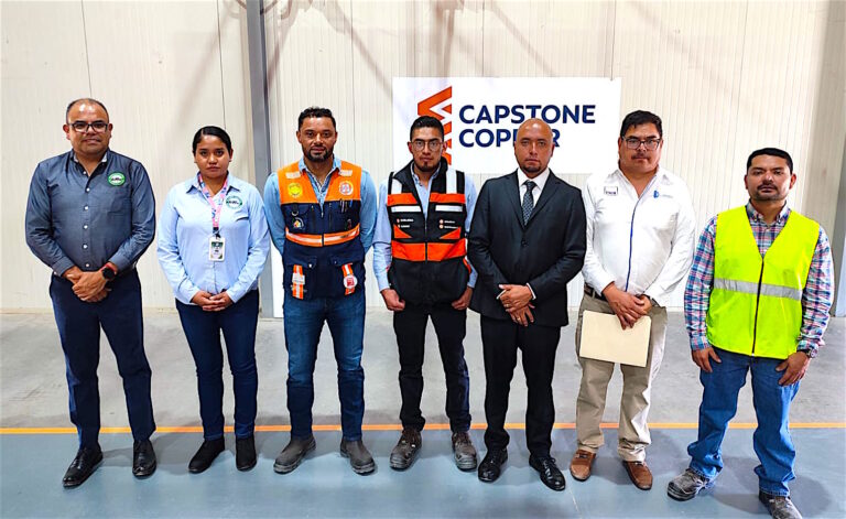 Presenta alumno Utzac proyecto final de estadía en Capstone Copper